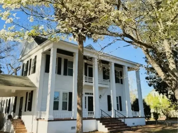 291 Edward St, Branchville, SC 29432