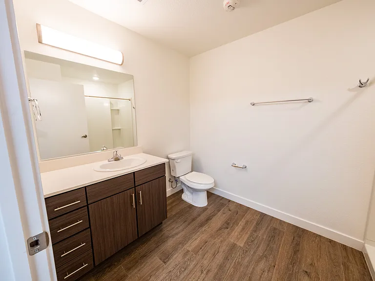 Studio - Bathroom