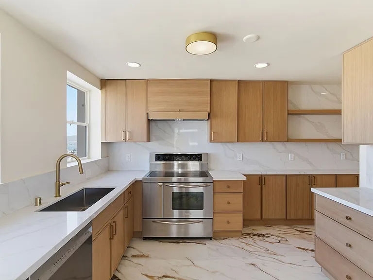 1310 Jones Street — Photo 23