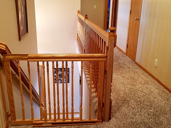 2nd image of 5614 N 163rd St
