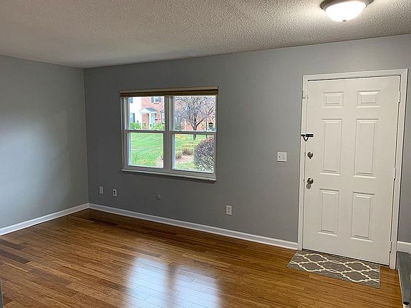 2nd image of 2552 Grayland Walk