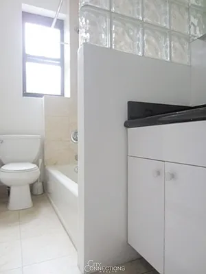 Rented by City Connections Realty | media 14