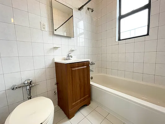 Rented by Century 21 Premier  | media 10