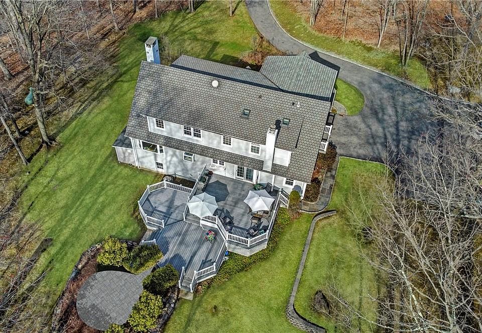 1st image of 5 Rockledge Drive