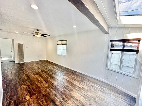 3rd image of 4765-67 Bermuda Ave #4767
