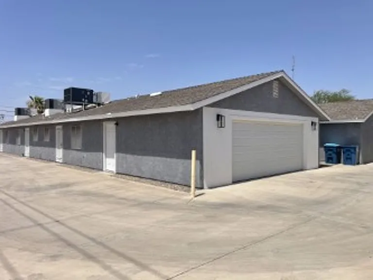 2444 Hummingbird Ln — Photo 2