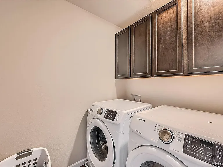 2nd floor laundry room