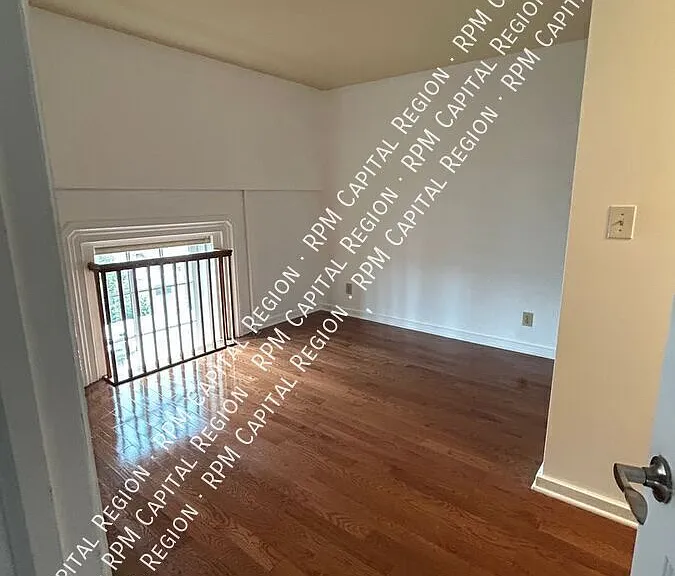 409 Madison Ave #303 — Photo 8