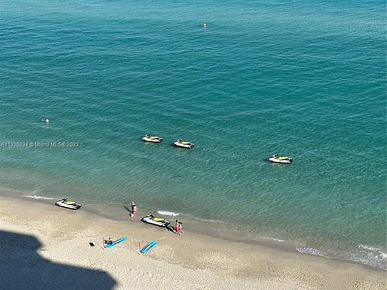 3725 S Ocean Dr #1503 — Photo 2