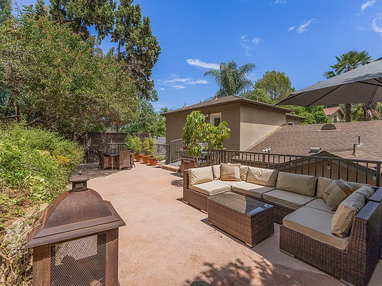 3831 Broadlawn Dr — Photo 35