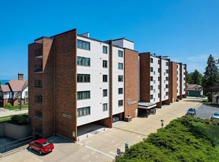 111 11th St UNIT 5DN, Racine, WI 53403