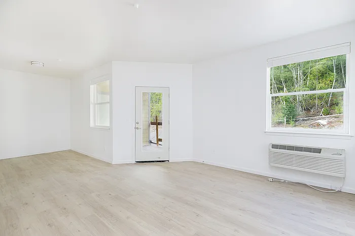 2 bed, 2.0 bath, 976 sqft, $1,950 — Photo 4