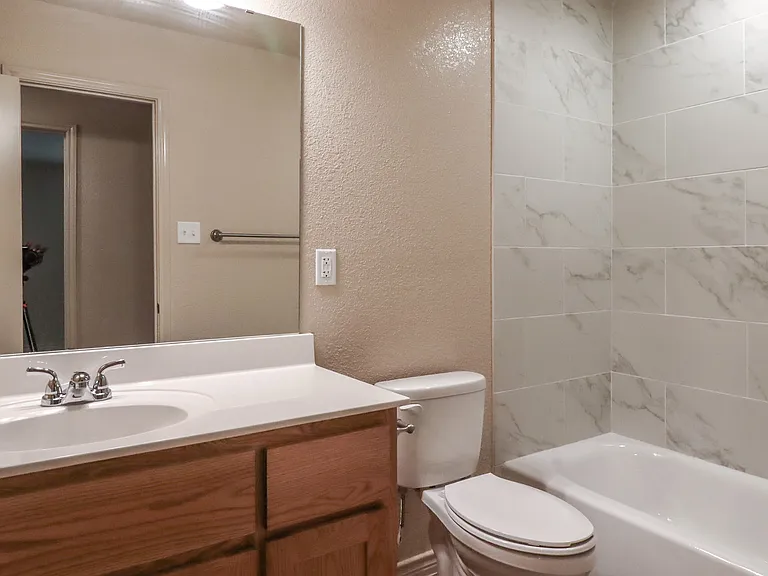 6203 Twistleaf Ln #B — Photo 25