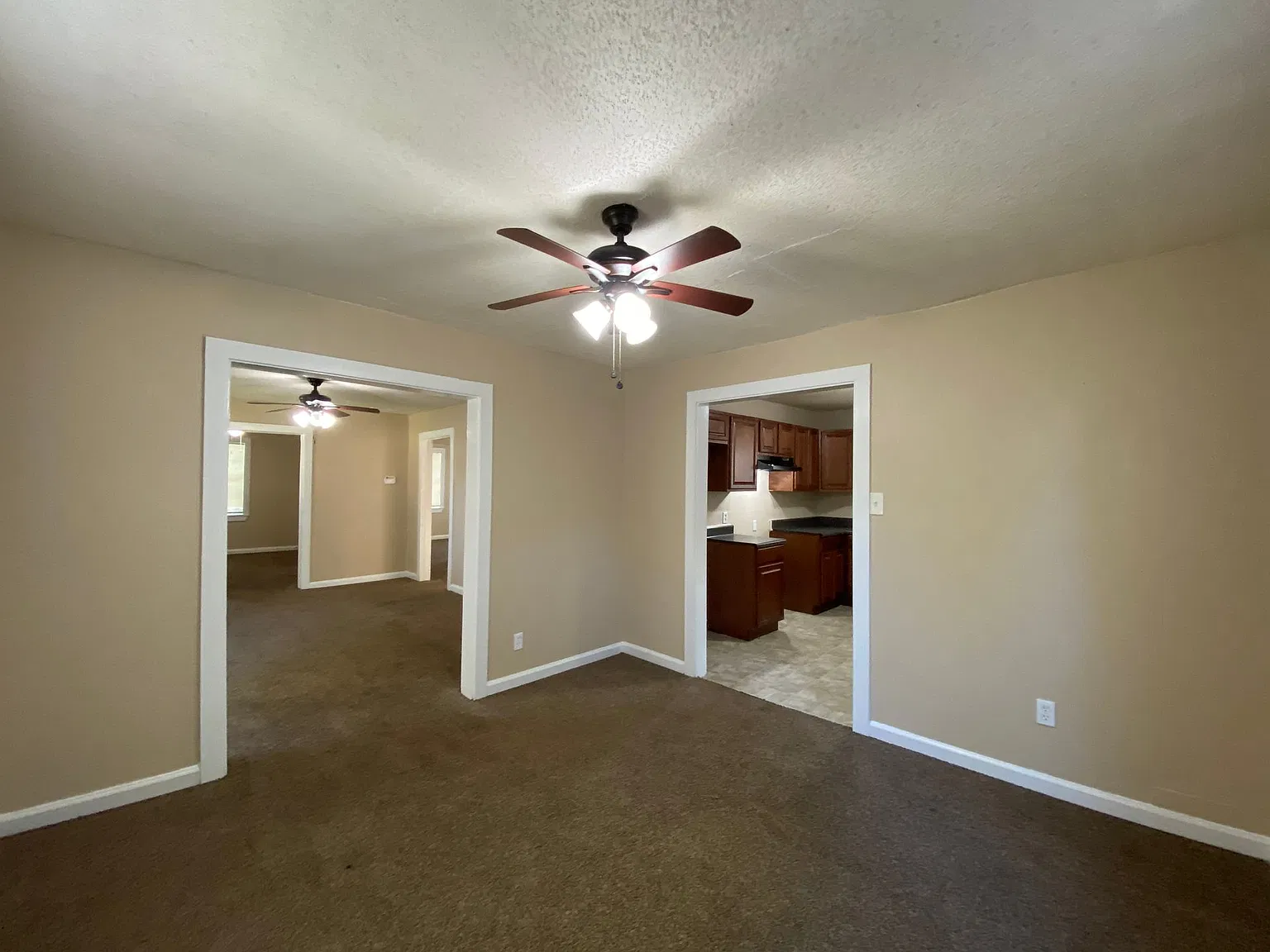 133 Pickett Rd — Photo 2