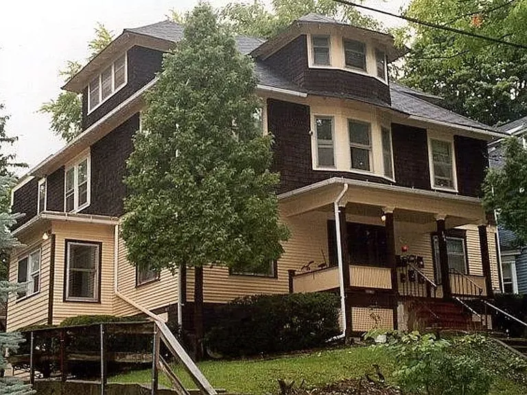 104 Harvard Pl — Photo 26