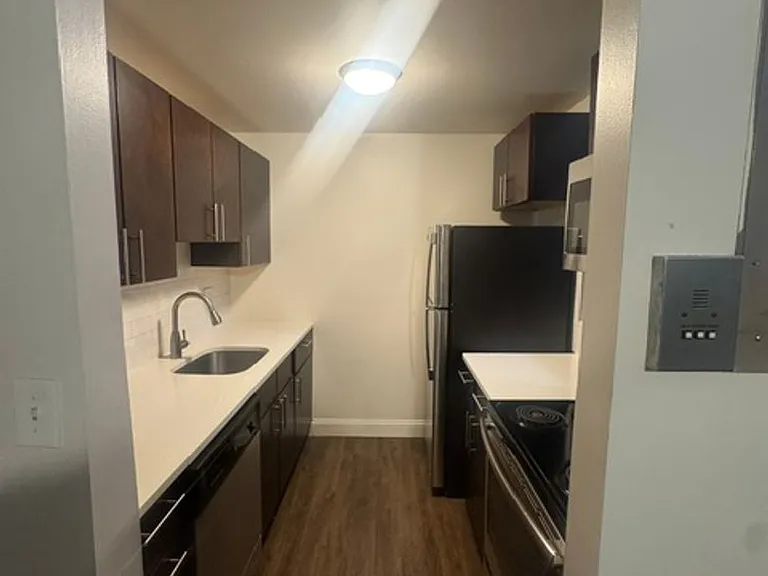 SilverBrick Lofts — Photo 39