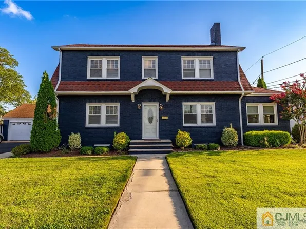 215 Knopf St, Manville, NJ 08835