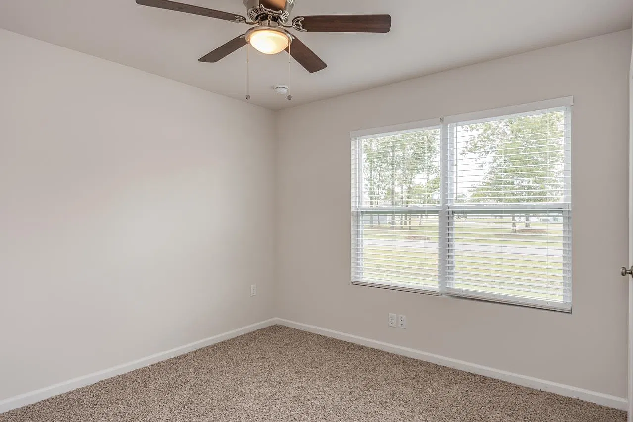 4 bed, 2.0 bath, 1787 sqft, $2,450 — Photo 4