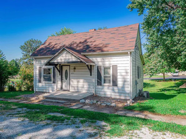 104 S Oak St, Winslow, IN 47598