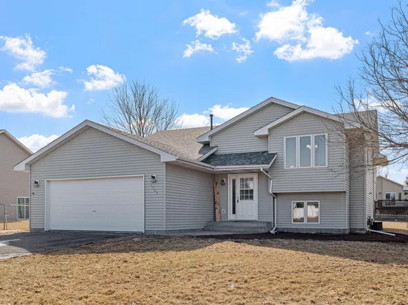 1702 15th St NE, Buffalo, MN 55313