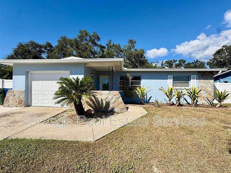 1st image of 1074 Woodbrook Dr S