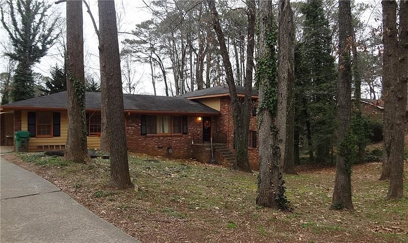 1st image of 1975 Kingswood Dr
