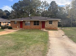 905 Parker St #B, Americus, GA 31709