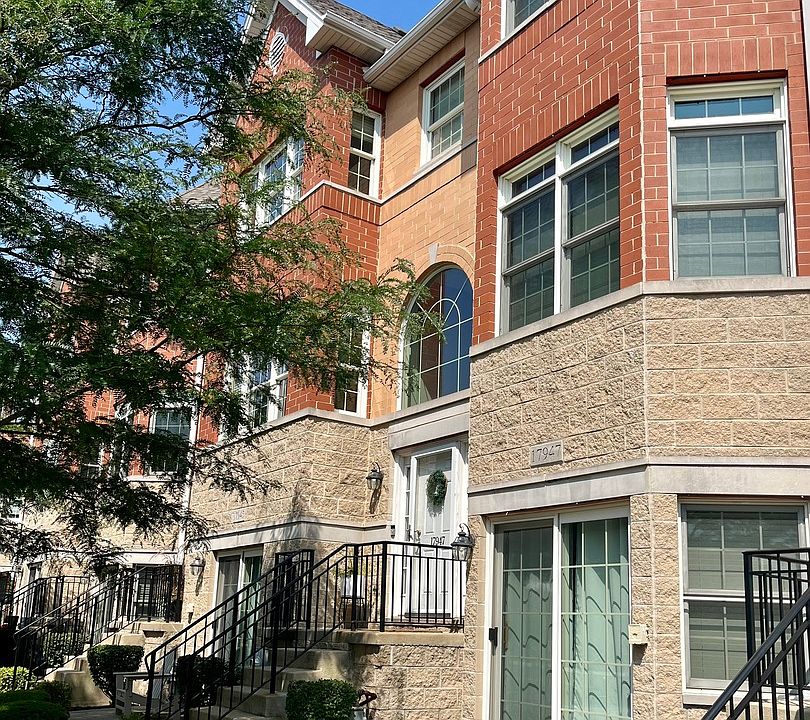 1st image of 17947 Fountain Cir