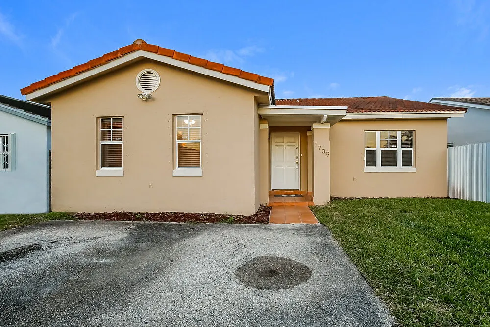4 bed, 2.0 bath, 1752 sqft, $3,665 — Photo 1
