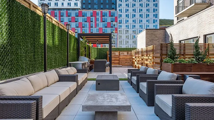 Rented by Nooklyn NYC LLC | media 30