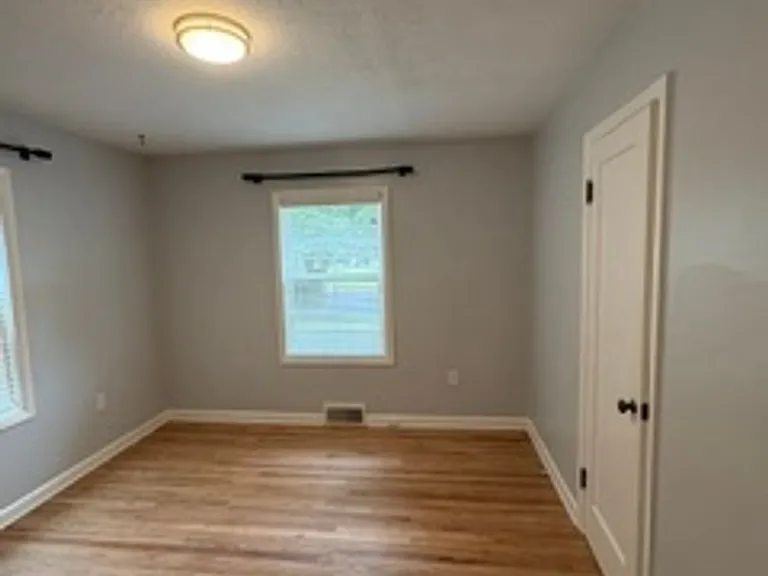 618 S 14th Ave — Photo 11