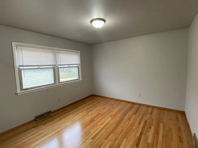 7201 Birch Pl — Photo 5
