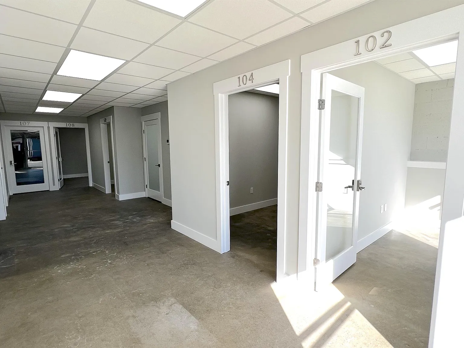 204 5th Avenue East - 101-103 — Photo 2