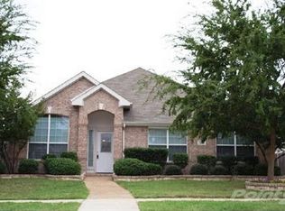 7510 Maplewood Dr, Rowlett, TX 75089