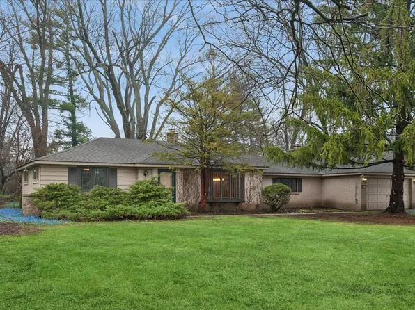 306 Lonsdale Rd, Prospect Heights, IL 60070