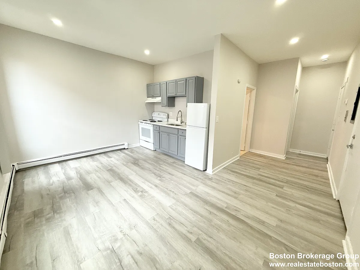 Building Photo - 9 Ruggles St