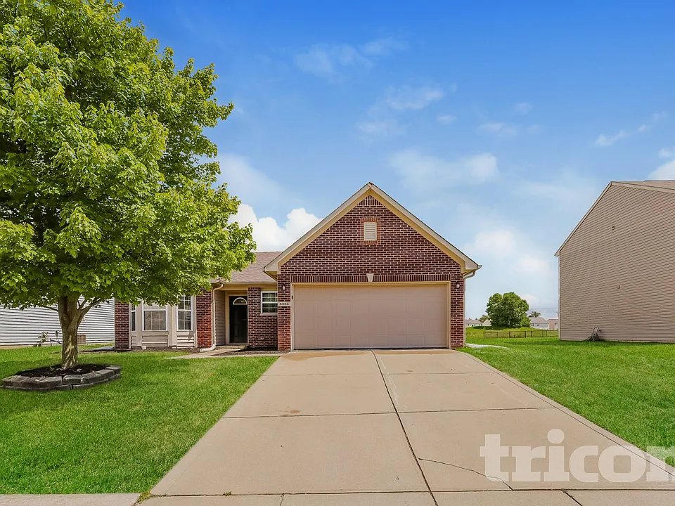 5353 Shamus Dr