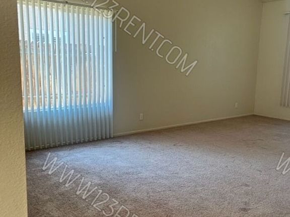 2nd image of 36722 Oak Hill St