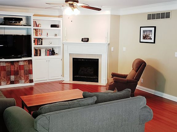 3rd image of 3600 Katalla Dr