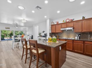 690 W Dragon Tree Ave, San Tan Valley, AZ 85140