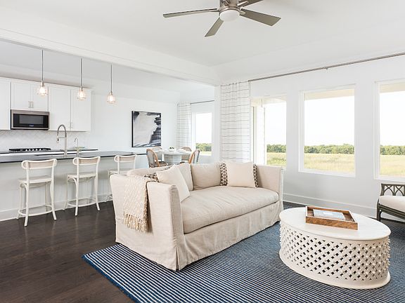 3rd image of 1104 S San Marcos