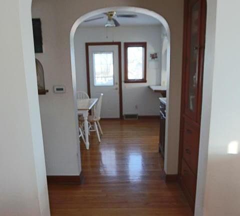 5th image of 606 N East Park St