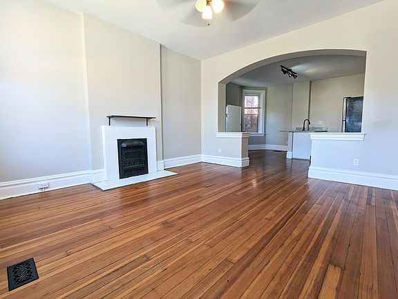 4th image of 2920 Wyoming St #1F
