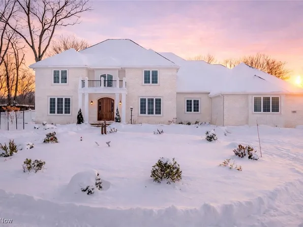 26921 Hilliard Blvd, Westlake, OH 44145