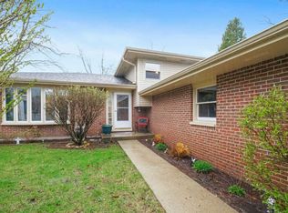 1039 Aspen Ct, Lake Zurich, IL 60047