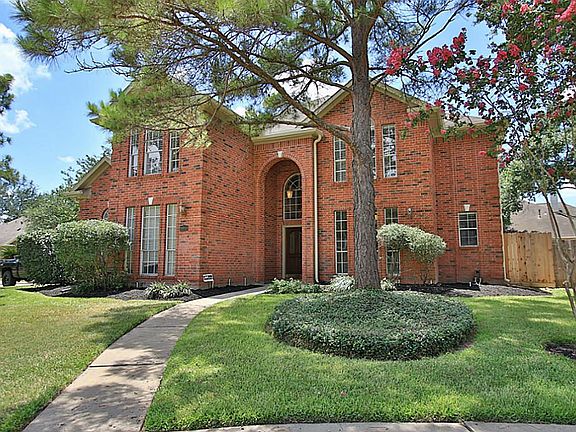 3rd image of 1010 Majestic Cove Ct