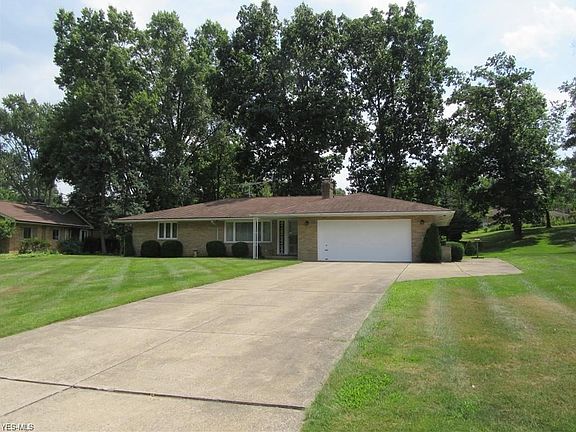 3rd image of 7522 Amber Ln