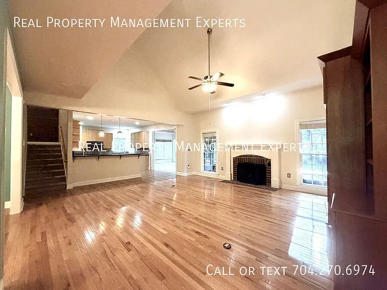 3012 Ed Reid St — Photo 5