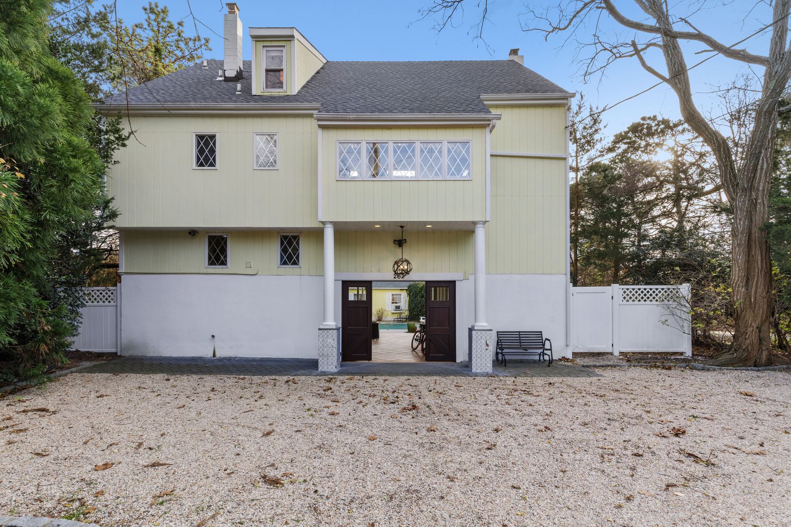  Front with driveway