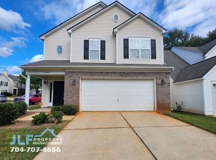 3303 Reid Brook Ln, Charlotte, NC 28208